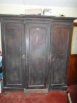 Antique almairah for sale three compartment